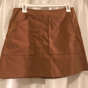 Camel brown colored skirt with pockets